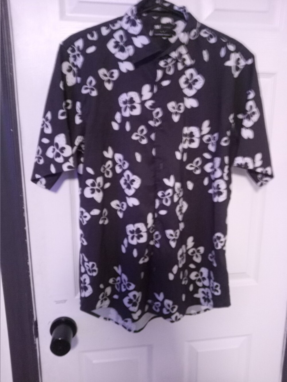 Simons Black Short-Sleeve Button-Down with White Floral Pattern
